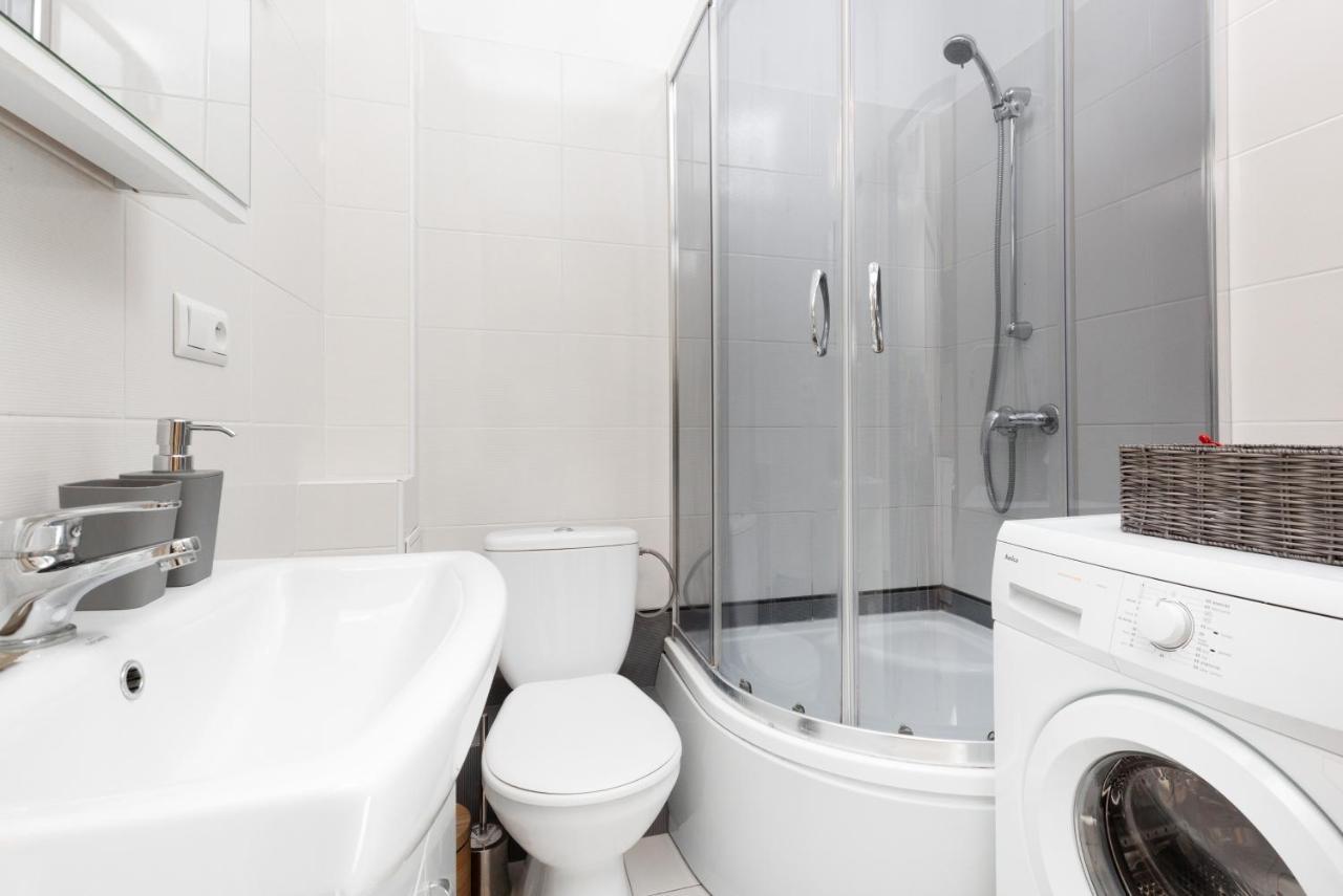 وارسو Apartments City Center Krucza By Renters المظهر الخارجي الصورة