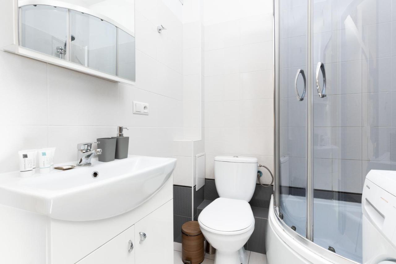 وارسو Apartments City Center Krucza By Renters المظهر الخارجي الصورة